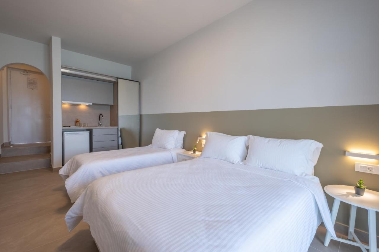 Nelly'S Apartments Толон Экстерьер фото