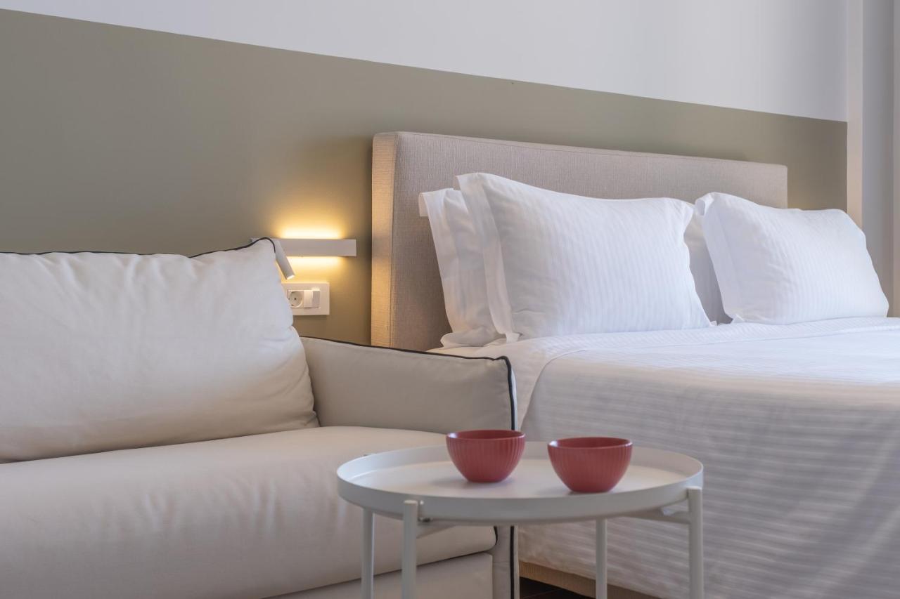 Nelly'S Apartments Толон Экстерьер фото