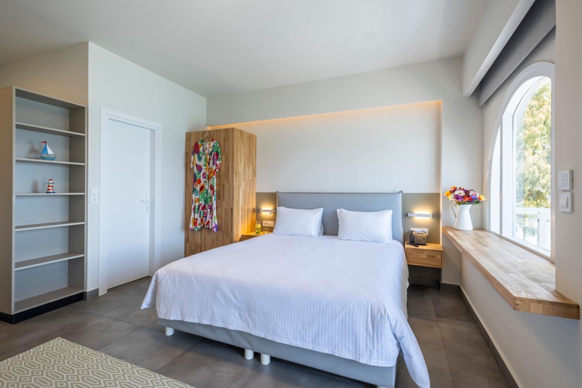 Nelly'S Apartments Толон Экстерьер фото