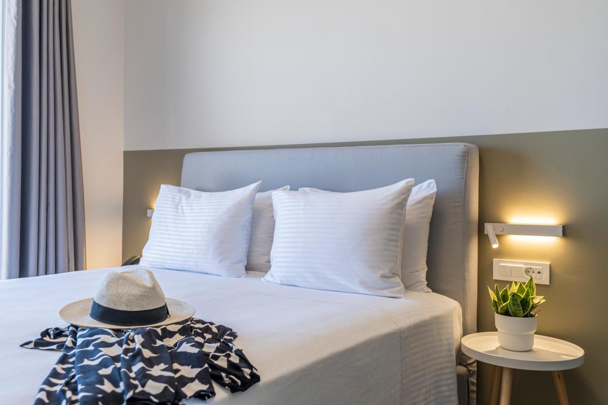 Nelly'S Apartments Толон Экстерьер фото
