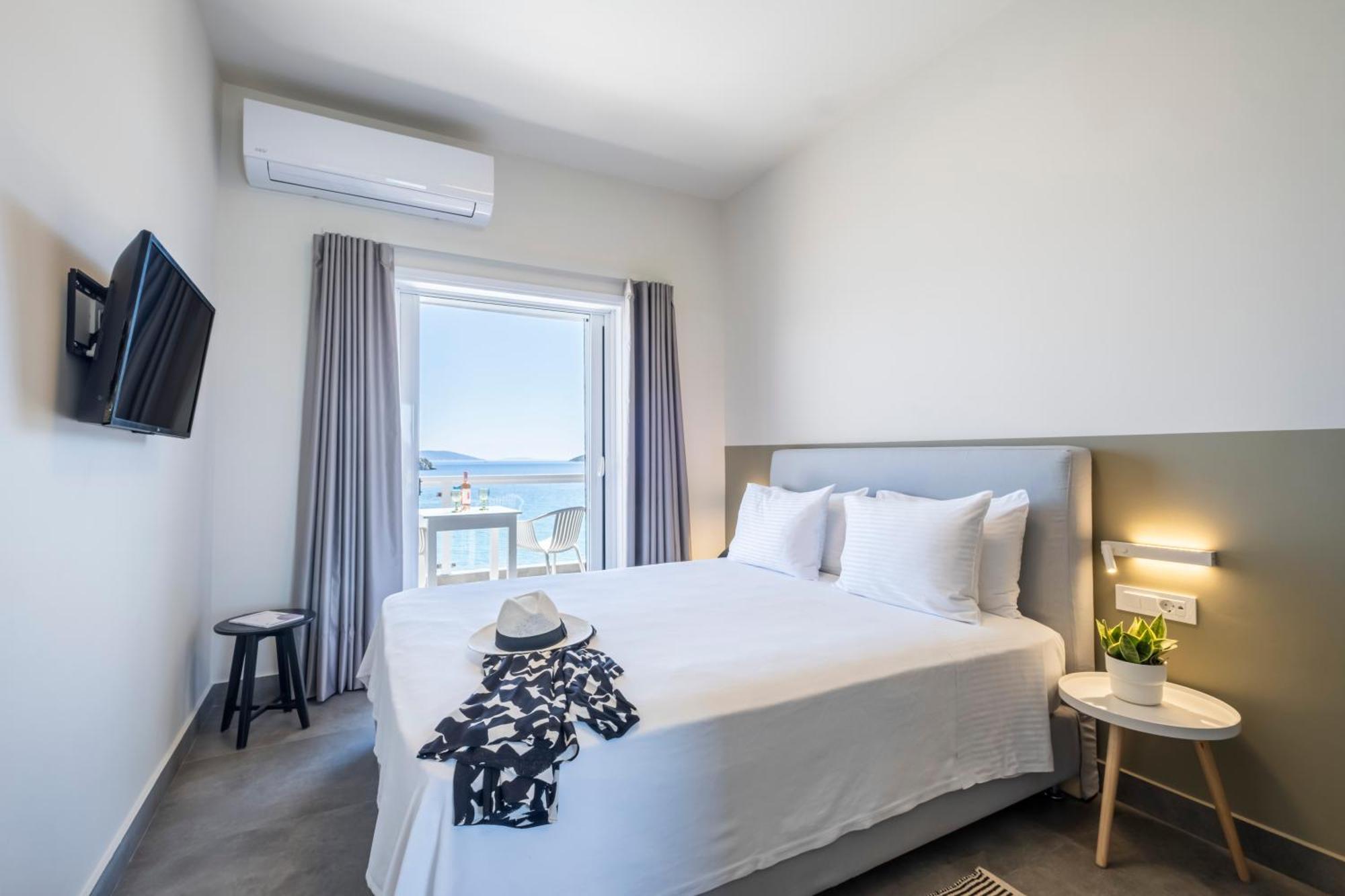Nelly'S Apartments Толон Экстерьер фото
